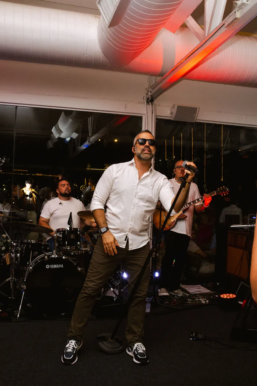Banda ao vivo durante a festa de Réveillon